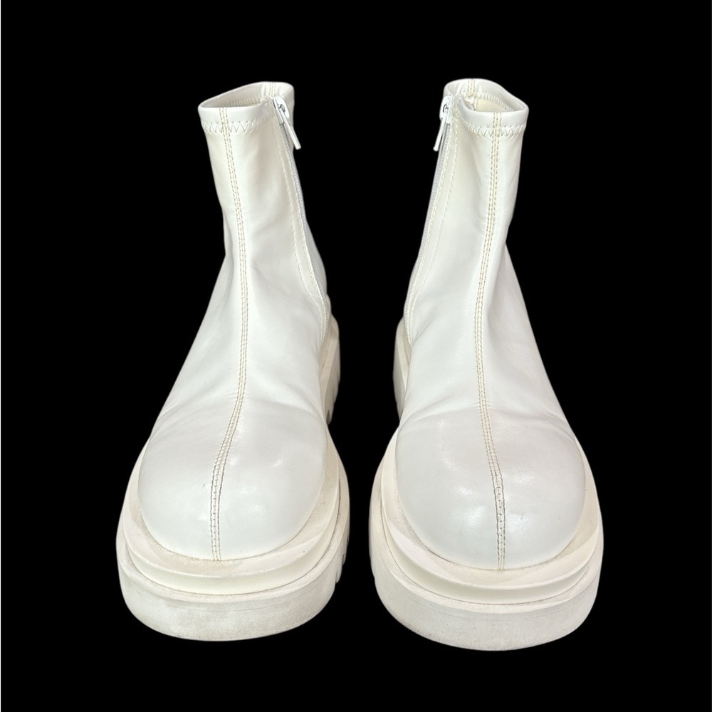 JEFFREY CAMPBELL Jeffrey Campbell Tanker Boots in White Size 7